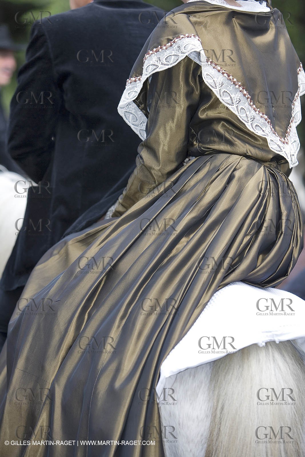 Arlésiennes in costume - Gardians (cow-boys) celebration - Arles