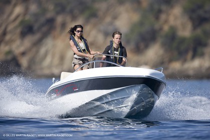 Motor boat running