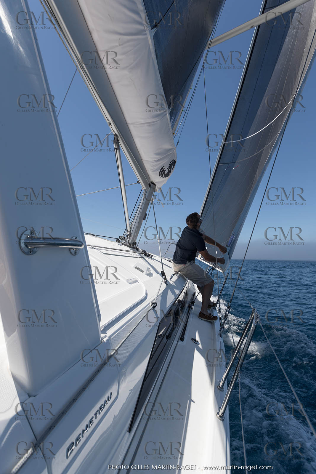 04 07 3017; Les EMbiez (FRA; 83) - Chantier Beneteau; Oceanis 41.1