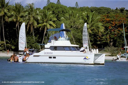 Motor boat mooring