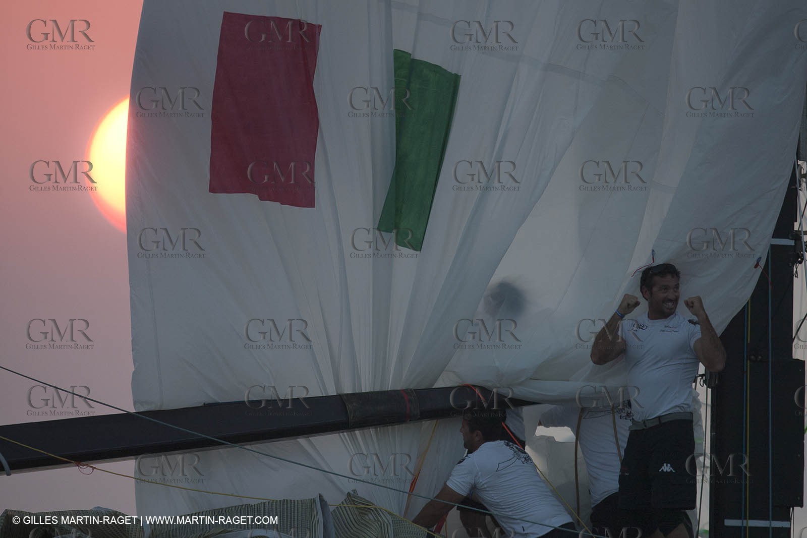 25 11 2010 - Dubai (UAE) - Dubai Louis Vuitton Trophy -  BMW ORACLE Racing - Fleet races