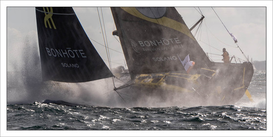 Produit : Tirage photo réalisé par nos soins sur imprimante jet d'encre professionnelle Epson à partir de 8 encres ultrachrome inaltérables (label Digigraphie).Formats au choix :. 30x40 cm. 50x70 cm. 80x120 cm.Choix des papiers :. Papier standard brillant 250 gr., filet noir, marge blanche, tirage non signé. Papier haut de gamme satiné 290 gr. filet noir, marge blanche, tirage vérifié et signé par l'auteur.. Autres supports (canvas, acrylique, dibond) sur demandeConditionnement : tube cylindrique renforcé.Options pour l'expédition :. colissimo + dépôt boîte aux lettres (France uniquement). Colissimo avec signature à réception. Transporteur express (2 jours ouvrés) avec signature à réceptionCliquez sur caddie pour sélectionner votre formule et démarrer la procédure de commande en ligne