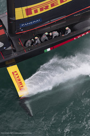 10 12 2020 - Auckland (NZL) - 36th America's Cup - Practice Sessions - Day 2 -Luna Rossa Prada Pirelli Team