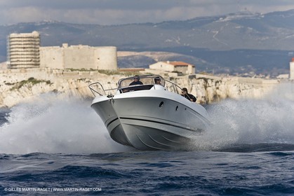 Motor boat running
