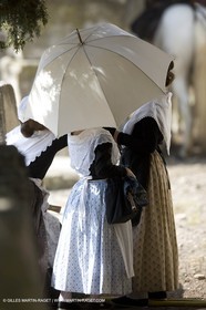 06 07 08 - Arles (FRA, 13) - Traditional costume of Arles fest