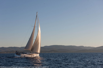 28 08 2016, Hyères (FRA,83), Chantier Jeanneau, Jeanneau Yacht 51