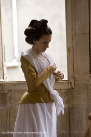 04 03 2007 - Arles - Queen of Arles and her assistants - winter costume trials