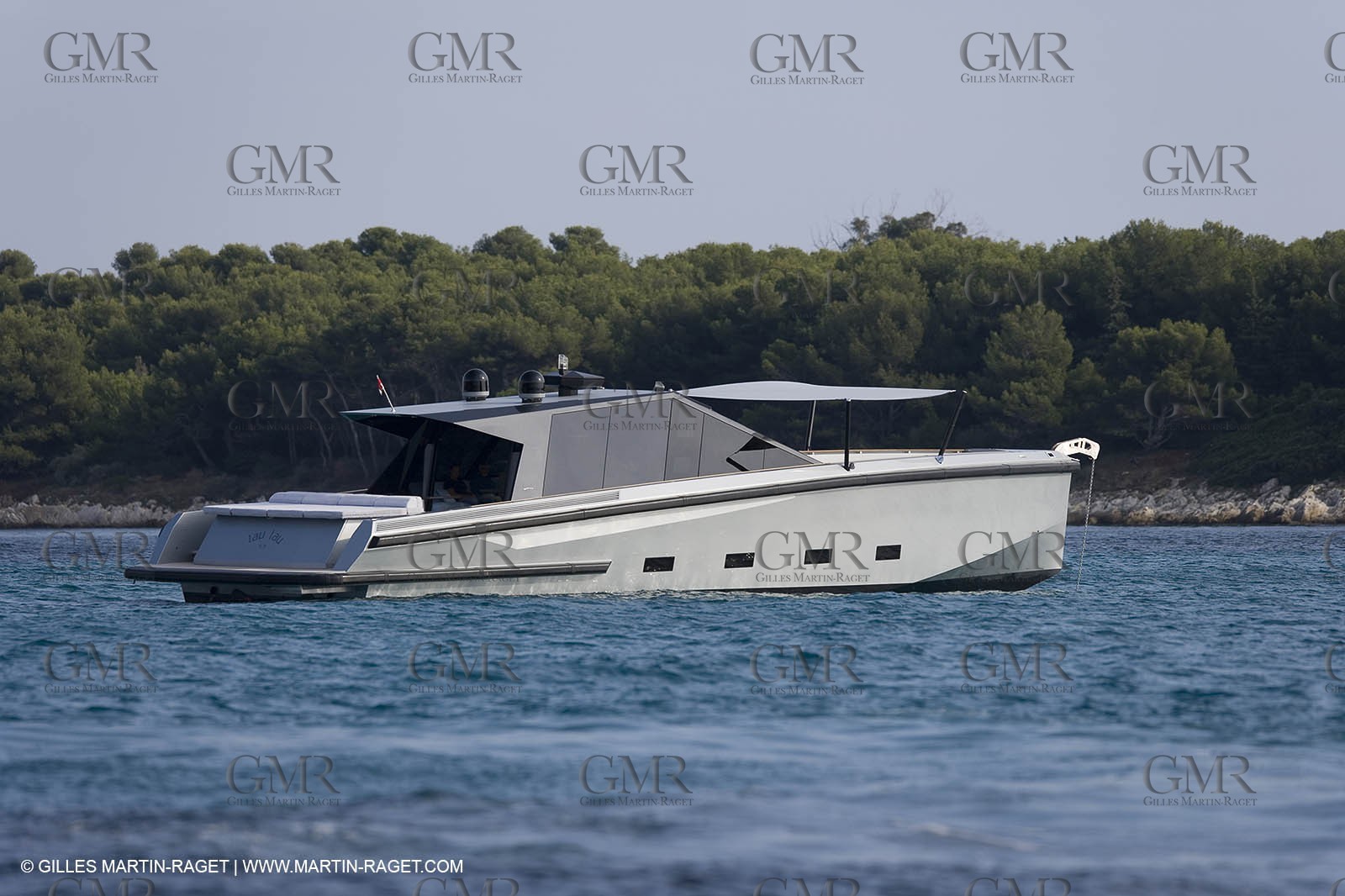 29 09 2007 - St Jean Cap Ferrat - Wally Yachts - Wally Power 70 - Lau Lau