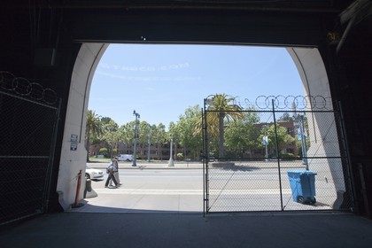 07 06 2011 - San Francisco (USA,CA) - 34th America's Cup - Event sites -  The Piers in their state of origin - Pier 19