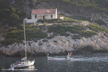 20 06 2008 - Marseille (FRA, 13) - Cruising among the local islands and creeks