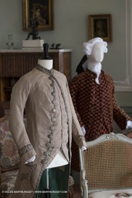 31 10 2013 - Ansouis (FRA,84) - Chateau d'Ansouis - Costumes de l'exposition Habits d'hommes