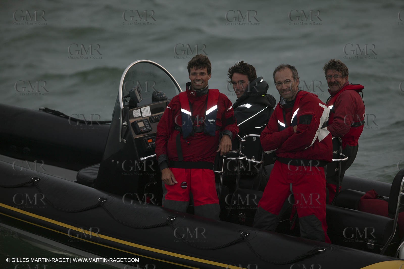 14 08 06 - Isle of Wight (UK) - Thomas Coville beat the round britain island sailing record onboard his 60 trimaran sodebo