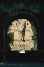 France, Provence, Villages du Luberon, détails, vieilles pierres, portes, toitures