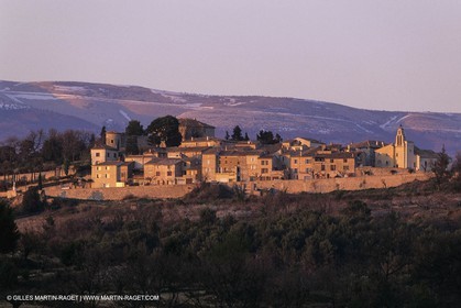 Payasages et villages du Parc National du Luberon(FRA,84), Blauvac
