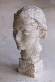 20 07 2020, St Rémy de Provence (FRA,13), Oeuvre de Germaine Richier, Buste n° 15 1933 ou 1934, plâtre de tirage, collection particulière