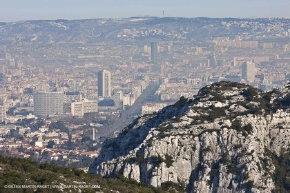 04 04 2009 - Marseille (FRA, 13) - Les Calanques - Marseille vue depuis le Baou Rond (hauter de Sormiou)