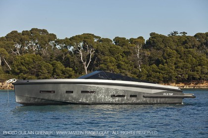 11 11 2009 - Saint Jean Cap Ferrat (FRA,06) Wally Yachts - Wallypower 55