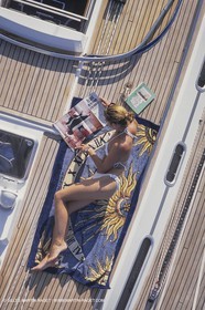 Voile, croisière, personnages, femmes