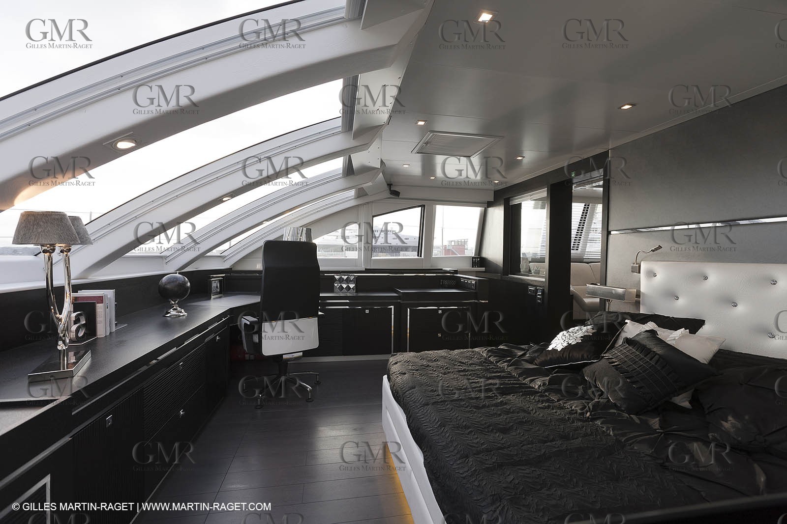 25 02 2011 - La Ciotat (FRA,13) - Super Yachts - Chantier H2X - Cartouche