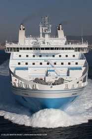 14 01 2012 - Marseille (FRA,13) - Compagnie La Méridionale - le Piana devant Marseille et les Calanques