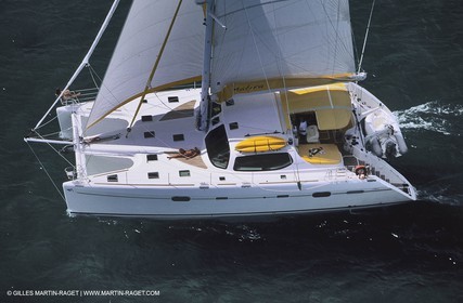 Multicoque sous voile