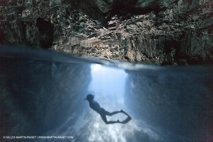 06 05 2009 - Marseille (FRA, 13) - Les Calanques - Morgiou - Le trou du soufleur
