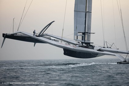 19 01 2010 - Valencia (ESP) - 33rd America's Cup - BMW ORACLE Racing - First trials off Valencia