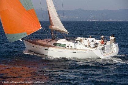 Crusing monohull sailing