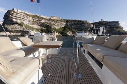 02 05 2012 - Bonifacio (FRA, Corsica) - Chantier Beneteau - Sense 55