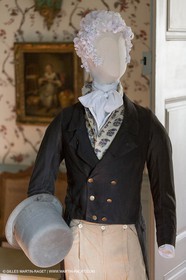 31 10 2013 - Ansouis (FRA,84) - Ansouis castle - Costumes of the exhibit Men costumes