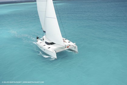 Multicoque sous voile