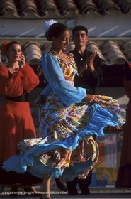 Women of Arles in traditional costume