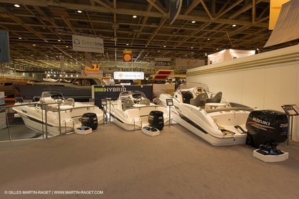 10 12 2013 - Paris (FRA,75) -Paris Boat Show - Beneteau booth