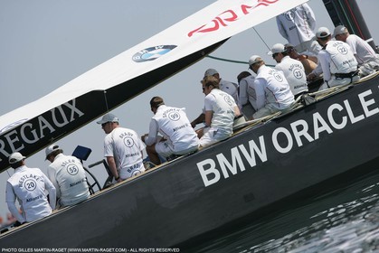18 04 2007-Valencia (Spain)- 32nd America's Cup - Louis Vuitton Cup - RR1 - Day 3 - BMW ORACLE Racing
