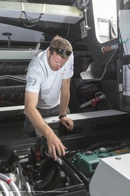 08 11 2014, Capetown (ZAF), Volvo Ocean Race 2014-15, Team Alvimedica, Nursing the boat