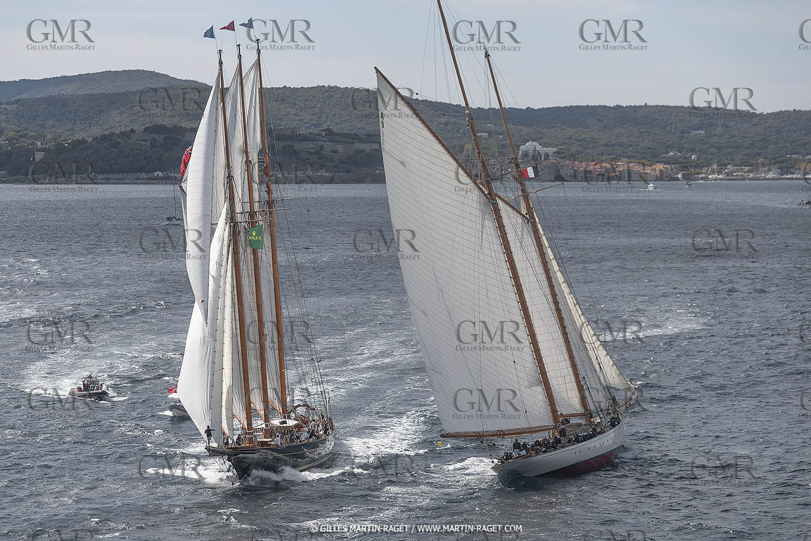 28 09 2022? Saint-Tropez,(FRA,83), Les Voiles de Saint-Tropez 2022 Régate N° 2 poup les modernes, navigation libre pour les grandes goélettes