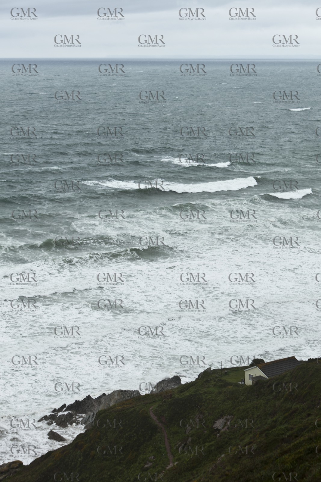 06 098 2011 - Plymouth (UK) - 34th America's Cup - AC World Series - Plymouth 2011 - Cornwall coast west of plymouth