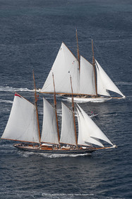 28 09 2022? Saint-Tropez,(FRA,83), Les Voiles de Saint-Tropez 2022 Régate N° 2 poup les modernes, navigation libre pour les grandes goélettes