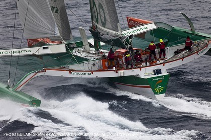 14 05 09 - Marseille - Record de la Méditerranée - Groupama 3 - Franck Cammas - G class - Départ de Marseille pour Carthage