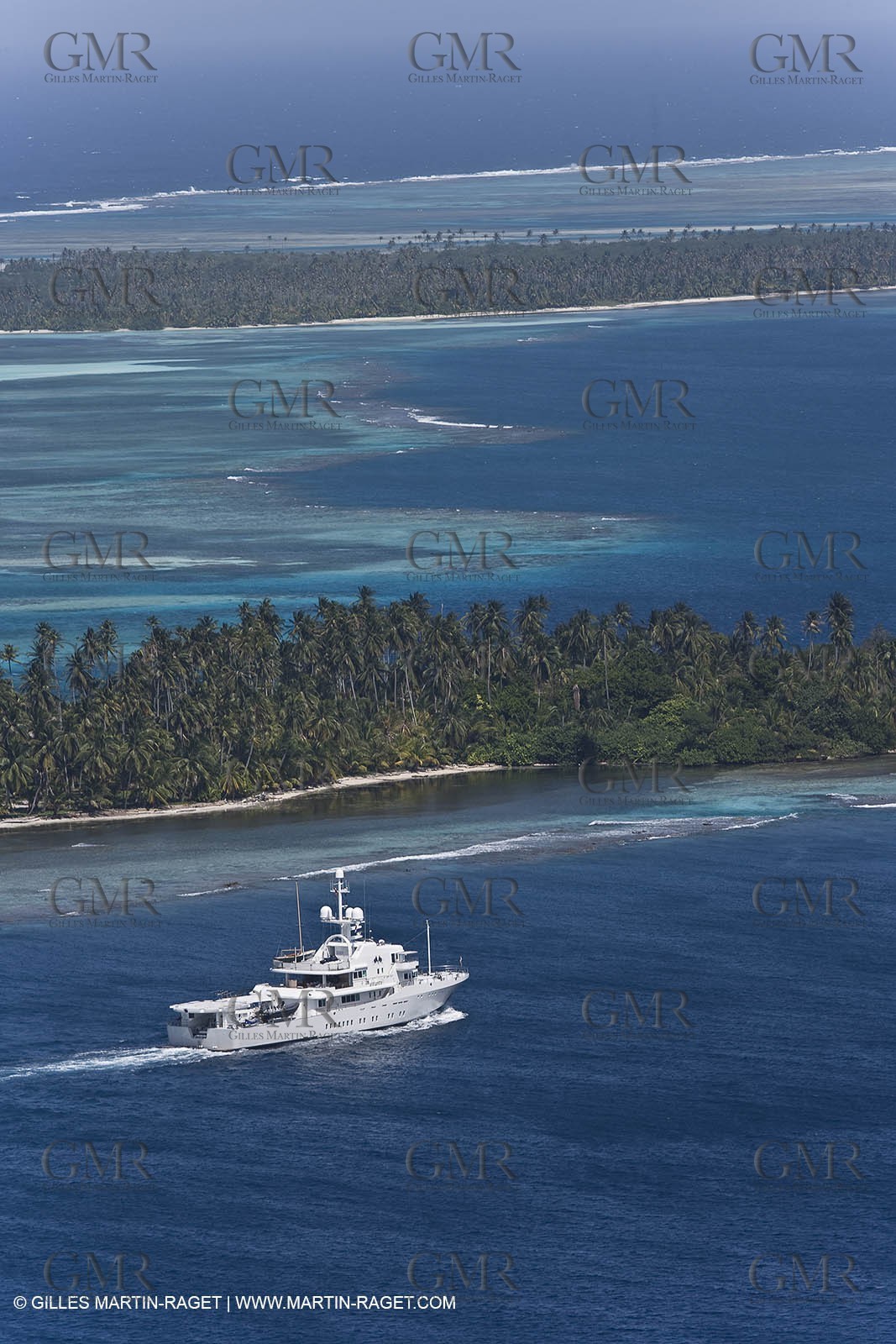 01 02 2008 - San Blas Archipelago (Panama) - Motor Yacht Senses