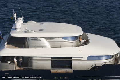 13-07-07 - La Ciotat (FRANCE) - MotorYacht - Chantier H2X