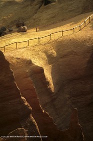 France, Provence, Luberon, Carrières d'ocre près d'Apt, ocher stone pit near Apt
