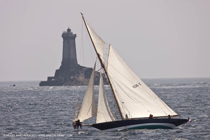 19 05 2010 - Raz de Sein (FRA,29) -  Pen Duick