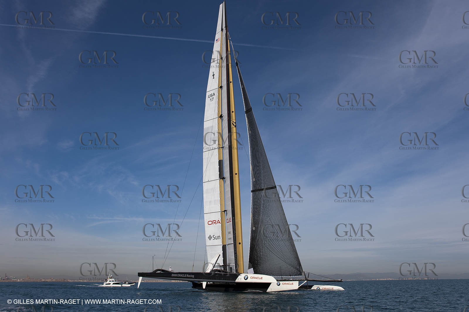 19 01 2010 - Valencia (ESP) - 33rd America's Cup - BMW ORACLE Racing - Boat preparation