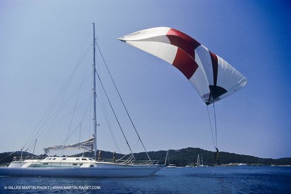 Voile - Croisière - Multicoque au mouillage