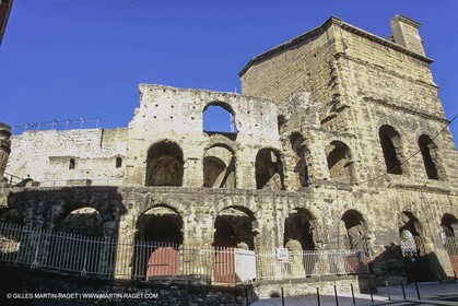 Payasages et villages du Parc National du Luberon(FRA,84)