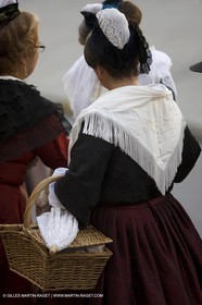 06 07 08 - Arles (FRA, 13) - Traditional costume of Arles fest