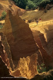 France, Provence, Luberon, Carrières d'ocre près d'Apt, ocher stone pit near Apt