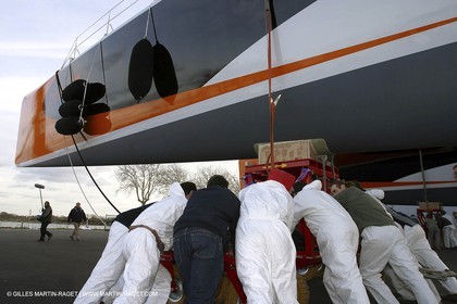 Vannes - Chantier Multiplast - 1ère Mise à l'eau Orange II