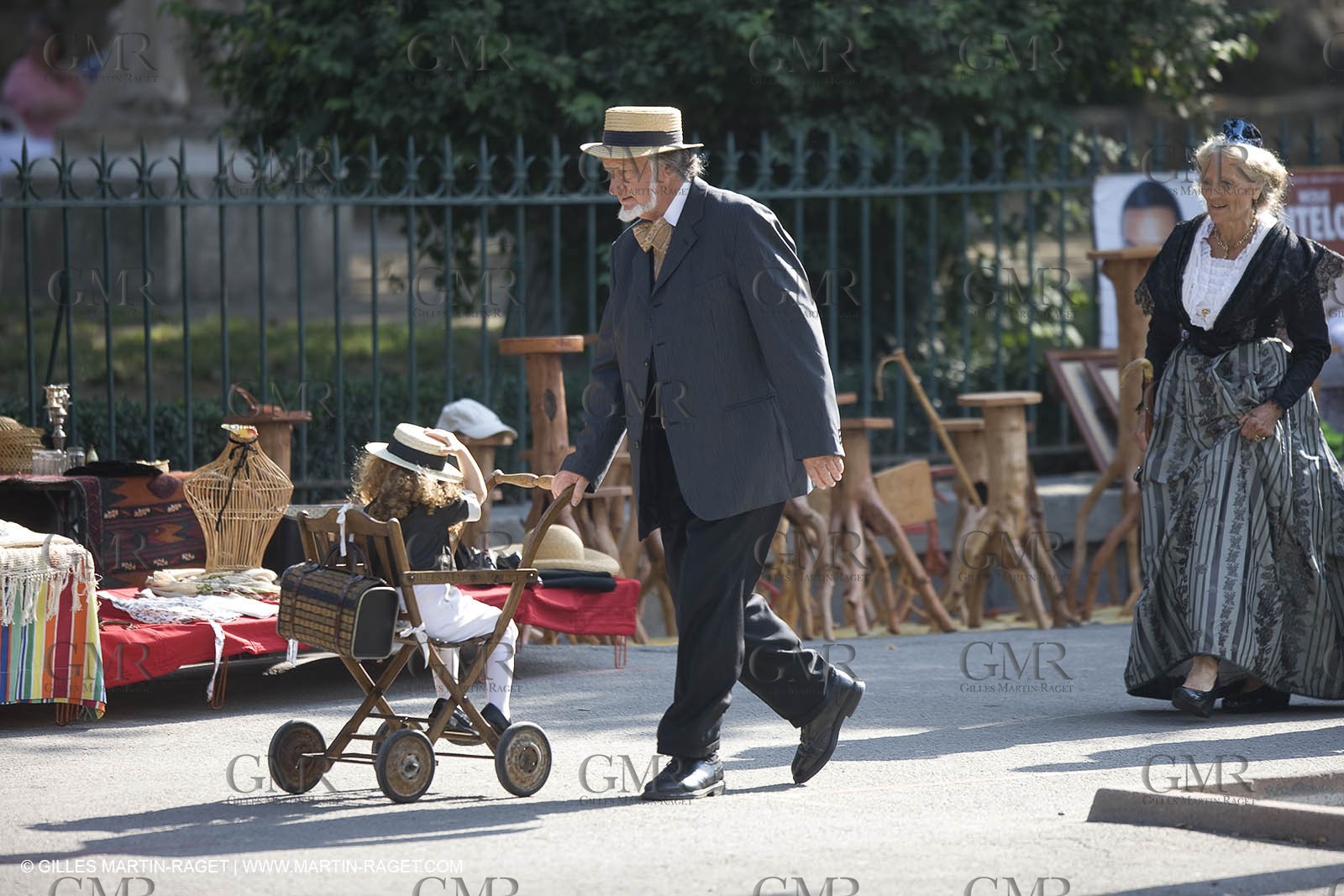 06 07 08 - Arles (FRA, 13) - Traditional costume of Arles fest